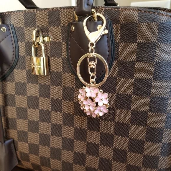 NWT Pink Floral Keychain Bagcharm - Picture 1 of 7